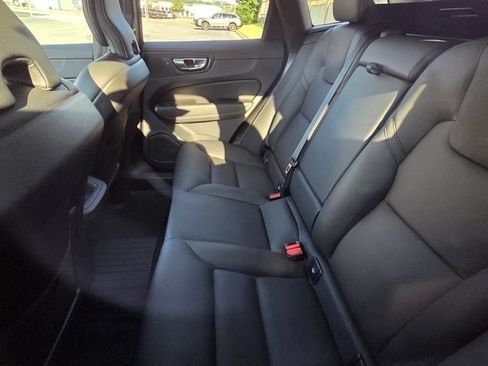 Used 2024 Volvo XC60 B5 Plus w/ Protection Package Premier AWD/4WD image 10