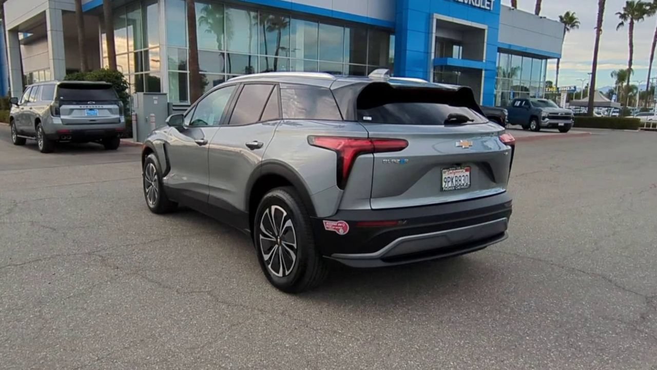 Used 2024 Chevrolet Blazer EV LT AWD/4WD image 6