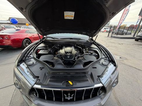 Used 2018 Maserati Levante image 14