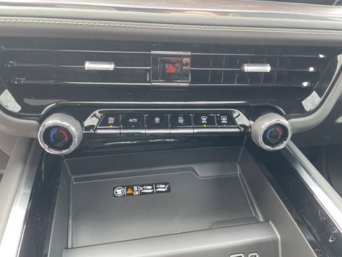 New 2026 Chevrolet Suburban Premier w/ Sun And Tow Package image 17