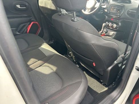 Used 2016 Jeep Renegade Trailhawk AWD/4WD image 11