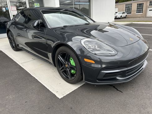 Used 2017 Porsche Panamera 4 image 1