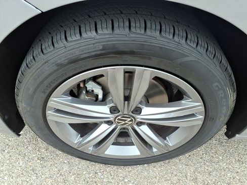 Used 2024 Volkswagen Jetta SE FWD image 10