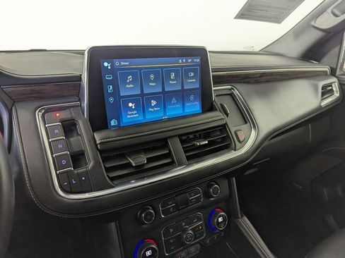 Used 2023 Chevrolet Suburban Premier image 5