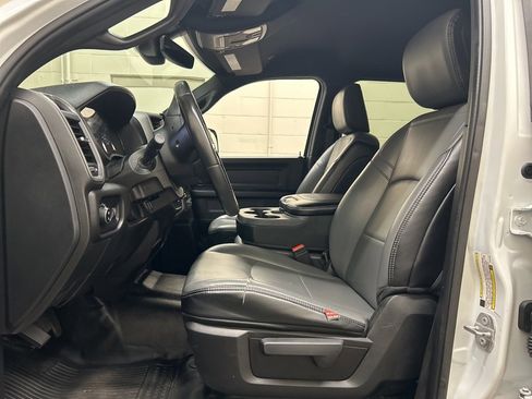 Used 2022 RAM 3500 Tradesman w/ Chrome Appearance Group image 7