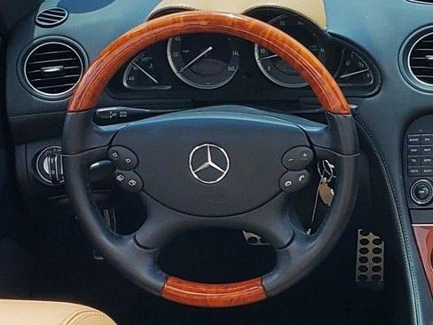 Used 2005 Mercedes-Benz SL 600 image 18