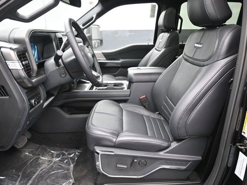 New 2026 Ford F250 Platinum w/ FX4 Off-Road Package image 18