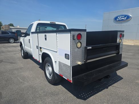 Used 2015 Ford F250 XL w/ Power Equipment Group AWD/4WD image 8
