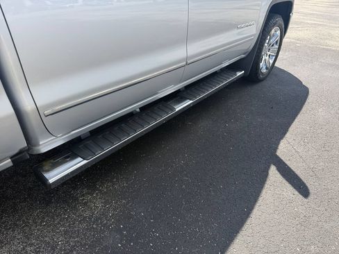 Used 2018 GMC Sierra 1500 SLT AWD/4WD image 30
