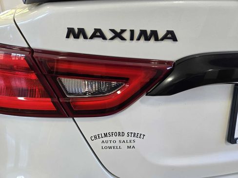 Used 2018 Nissan Maxima SR w/ Midnight Edition FWD image 33