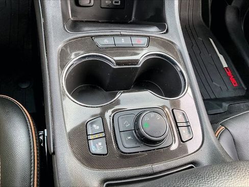 Used 2023 GMC Acadia AT4 w/ Preferred Package AWD/4WD image 28
