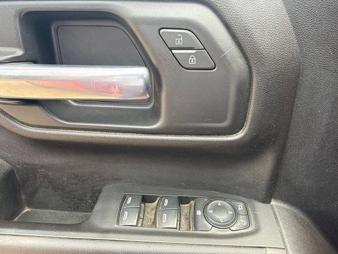 Used 2020 Chevrolet Silverado 1500 Custom w/ Custom 2.7L Value Package AWD/4WD image 18