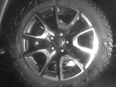 Used 2025 Jeep Compass Trailhawk image 14