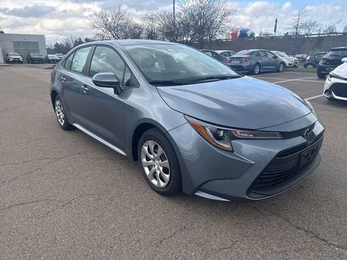 New 2026 Toyota Corolla LE image 9