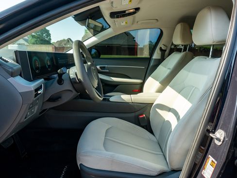 Used 2024 Hyundai Sonata SEL FWD image 11