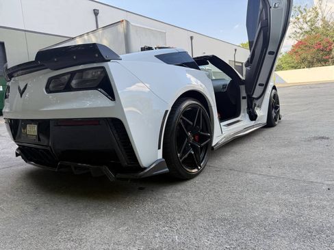 Used 2016 Chevrolet Corvette Z06 RWD image 18