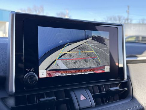 New 2025 Toyota RAV4 XLE image 31