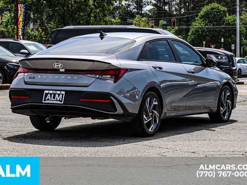 Used 2025 Hyundai Elantra Sport FWD image 6