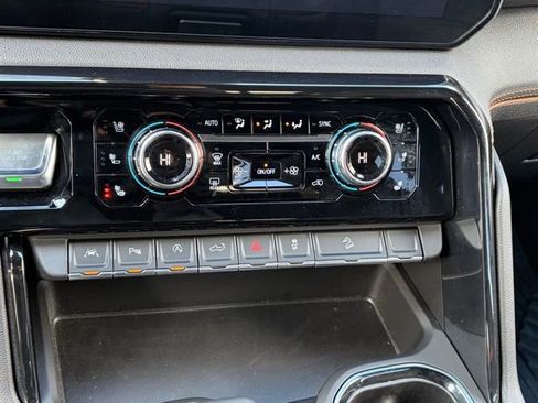 Used 2025 GMC Sierra 1500 AT4 w/ AT4 Premium Package image 23