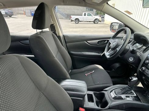 Used 2018 Nissan Rogue Sport S FWD image 10