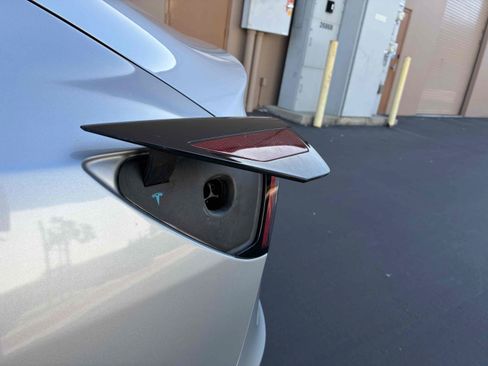 Used 2018 Tesla Model 3 Long Range RWD image 49