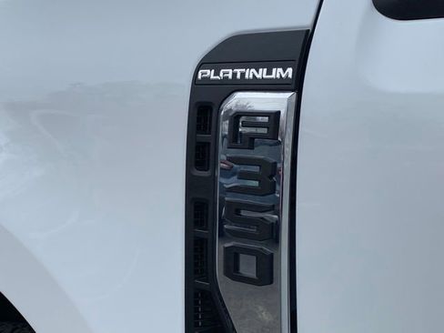 Used 2024 Ford F350 Platinum AWD/4WD image 9