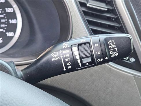Used 2018 Hyundai Santa Fe SE FWD image 12