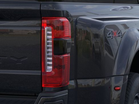 New 2026 Ford F350 4x4 Crew Cab DRW Super Duty image 21