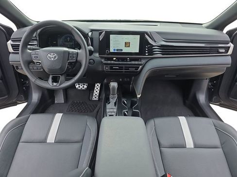 Certified 2025 Toyota Camry SE image 9