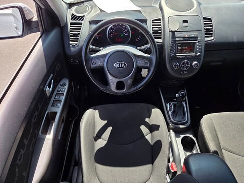 Used 2013 Kia Soul + w/ Audio Pkg FWD image 13