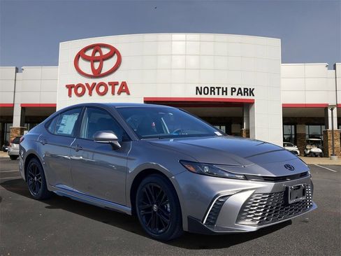 New 2026 Toyota Camry SE image 1