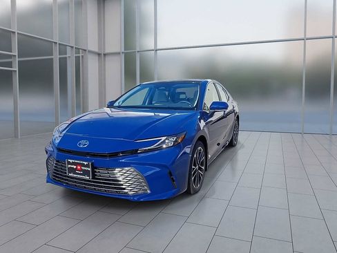 New 2026 Toyota Camry XLE image 4