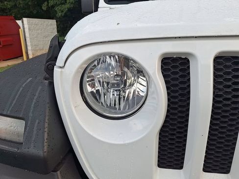 Used 2023 Jeep Wrangler Sport AWD/4WD image 5