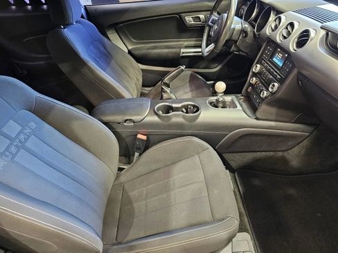 Used 2018 Ford Mustang GT RWD image 7