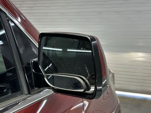Used 2019 GMC Yukon Denali w/ Denali Ultimate Package RWD image 12