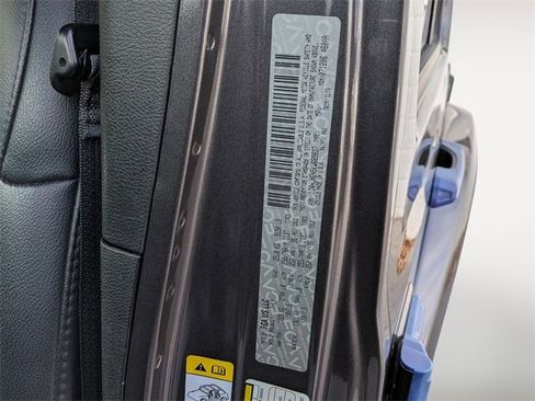 Used 2019 Jeep Wrangler Unlimited Sahara w/ Cold Weather Group image 34