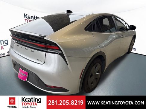 Used 2026 Toyota Prius LE FWD image 7