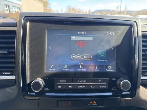 Used 2022 Nissan Frontier SV image 21