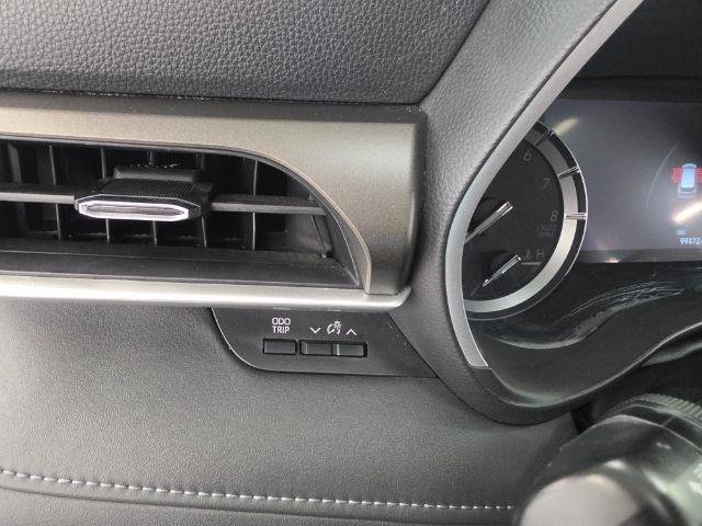 Used 2020 Toyota Highlander XLE AWD/4WD image 15