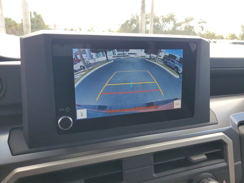 Used 2025 Toyota Tacoma TRD Sport image 26