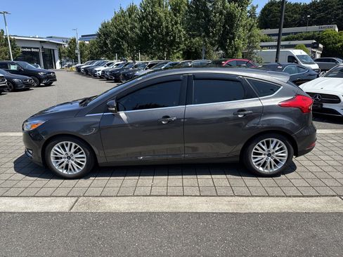 Used 2015 Ford Focus Titanium FWD image 8
