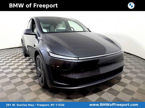 Used 2026 Tesla Model Y 2WD image 1