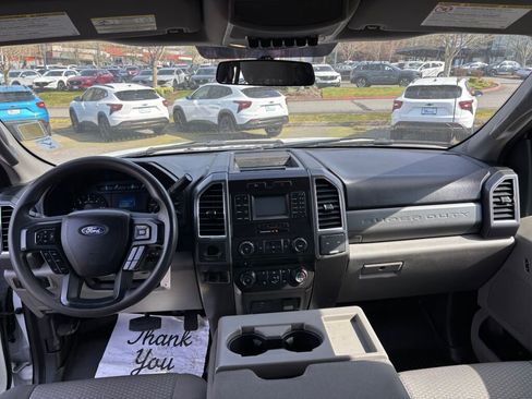 Used 2018 Ford F550 4x4 Crew Cab Super Duty image 13