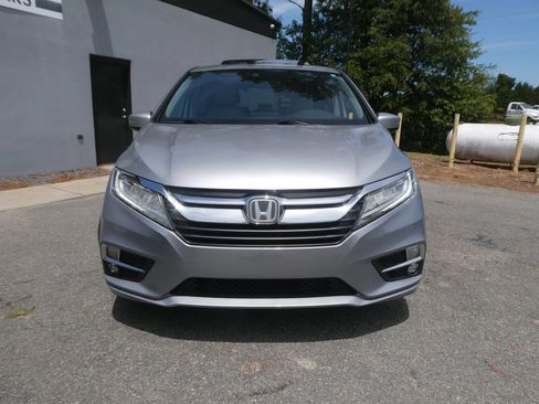 Used 2019 Honda Odyssey Elite image 2