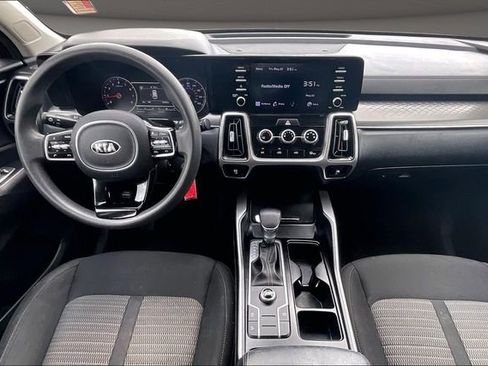 Used 2021 Kia Sorento LX FWD image 14