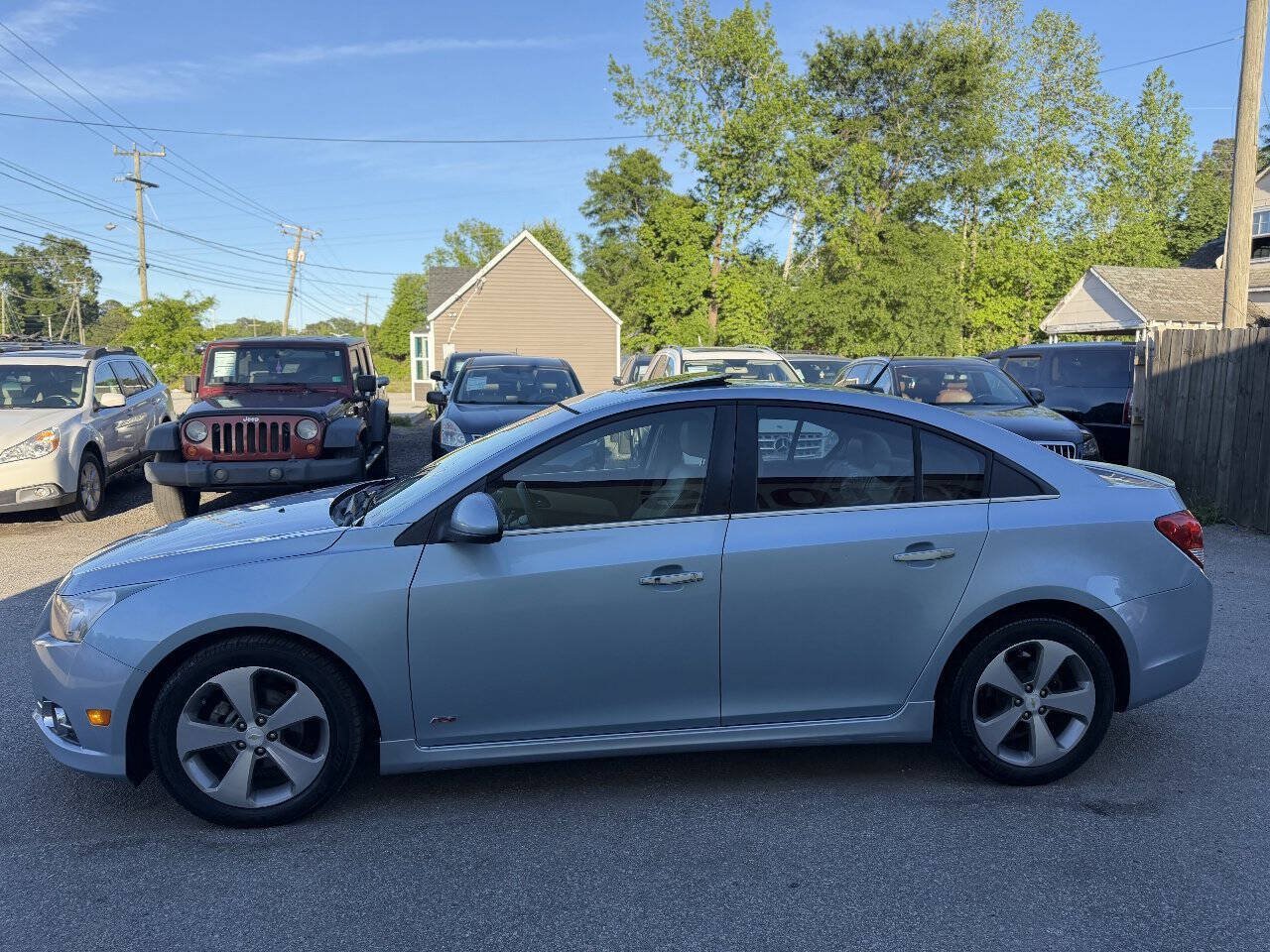 Used 2011 Chevrolet Cruze LTZ w/ RS Package FWD image 5