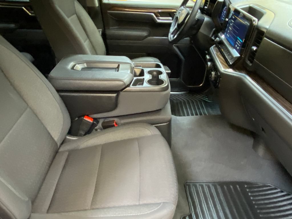 Used 2026 Chevrolet Silverado 1500 RST AWD/4WD image 27