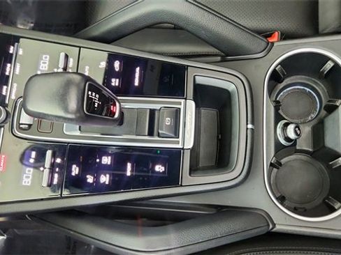 Used 2021 Porsche Cayenne Base image 48