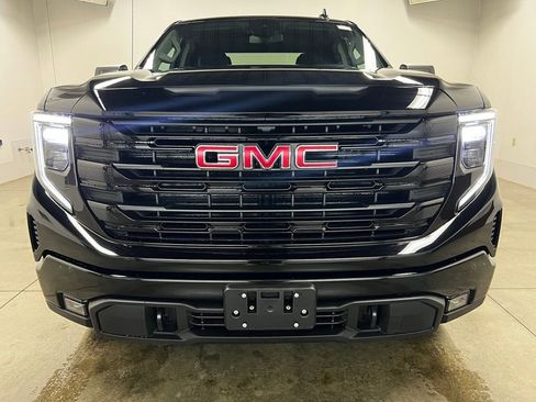 New 2026 GMC Sierra 1500 Elevation image 11