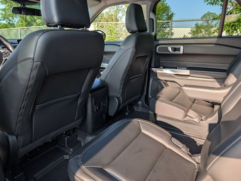 Used 2023 Ford Explorer XLT w/ Equipment Group 202A AWD/4WD image 24